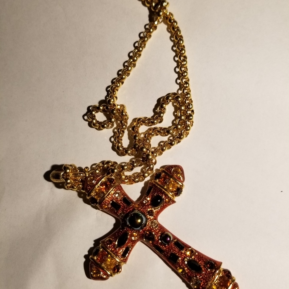 Jeweled embedded cross - Picture 2 of 11